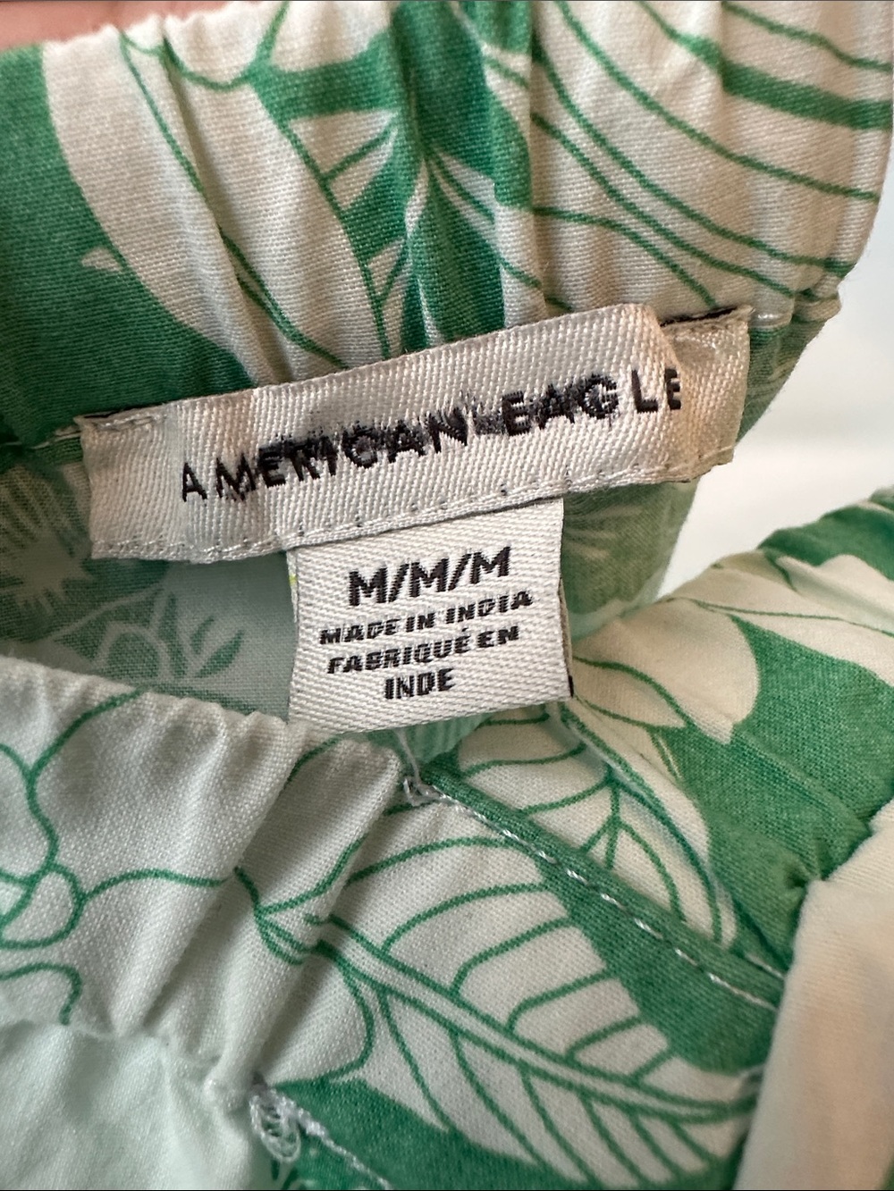 Green Tropical Print Puff Sleeve Crop Top - Picture 3 of 4